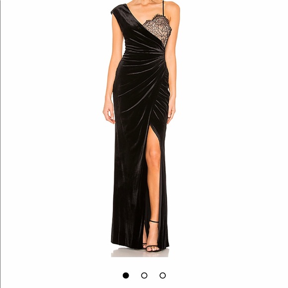 Asymmetric Lace Gown in Black
BCBGMAXAZRIA - Picture 1 of 3